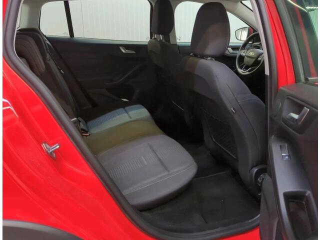 Ford FOCUS Wagon 1.5D 120PK Euro6 Active Business / Trekhaak / Navigatie / Airco / Pdc.V+A / Xenon / B&O Radio multimedia / Technology-Family Pack /