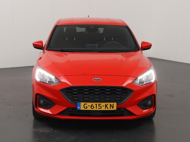Ford FOCUS 1.0 EcoBoost ST Line Business | Trekhaak | Winterpakket | Cruise Control Adaptief | Navigatie | Climate Control |