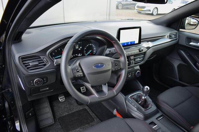 Ford FOCUS Wagon 1.5 EcoBoost ST Line Business | Apple CarPlay | Airco | Sportstoelen | Cruise