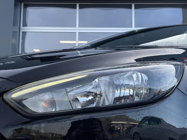 Ford FOCUS Wagon 1.0 ST-Line - Navigatie - Climate Control - Parkeersensoren