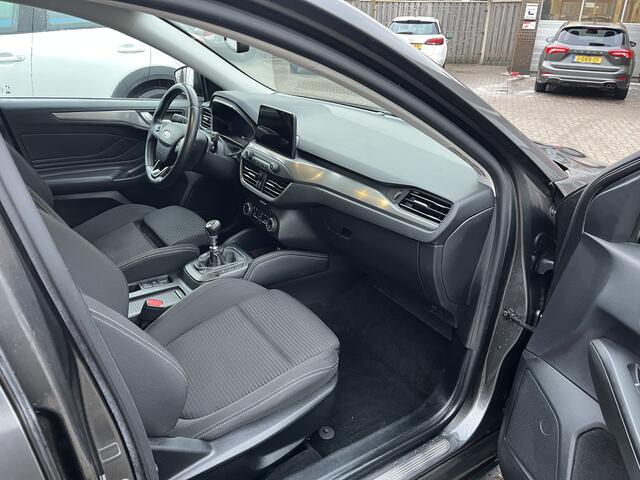 Ford FOCUS Wagon 1.0 EcoBoost Hybrid Titanium X Business TREKHAAK CAMERA CLIMA NAVI