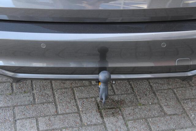 Ford FOCUS Wagon 1.5 EcoBlue ST Line X Automaat | Adaptive cruise control | Winter Pack | Trekhaak | Elektrische achterklep | BTW verrekenbaar | All season banden