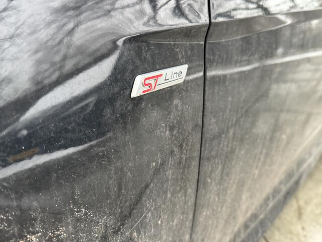 Ford FOCUS Wagon 1.5 150pk H6 ST-Line Navigatie Stoel en Stuurverwarming Trekhaak