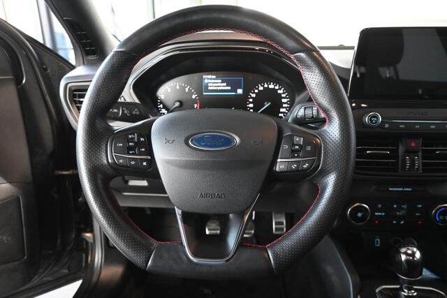 Ford FOCUS Wagon 1.0 EcoBoost ST Line Business Navigatie Stoelverwarming Goed Onderhouden! Inruil Mogelijk!