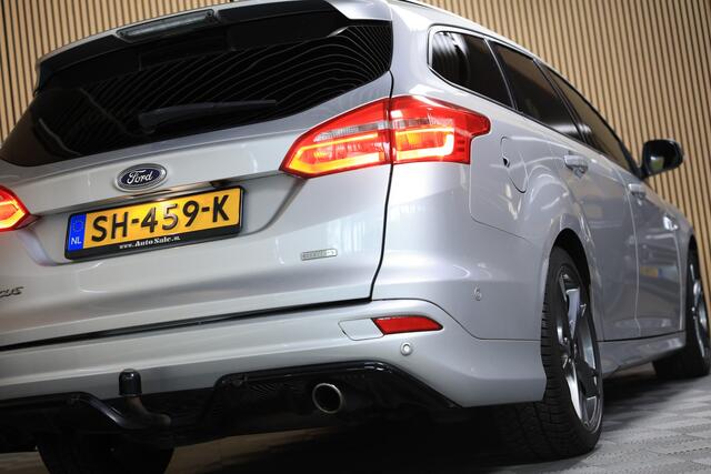 Ford FOCUS Wagon 1.5 ST-Line THAAK NAVI CAMERA CLIMA PDC PARKAss '18