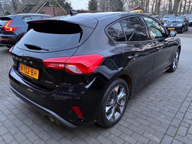 Ford FOCUS 1.0 ECOB. ST Line! CAMERA/CARPLAY/CRUISE