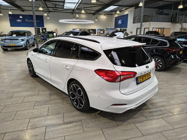 Ford FOCUS Wagon 1.5 EcoBoost 150 pk ST-Line | Trekhaak | Winter Pack | Camera | LED | B&O | 18" | Keyless entry