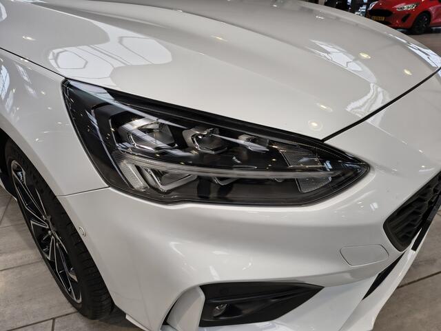 Ford FOCUS Wagon 1.5 EcoBoost 150 pk ST-Line | Trekhaak | Winter Pack | Camera | LED | B&O | 18" | Keyless entry