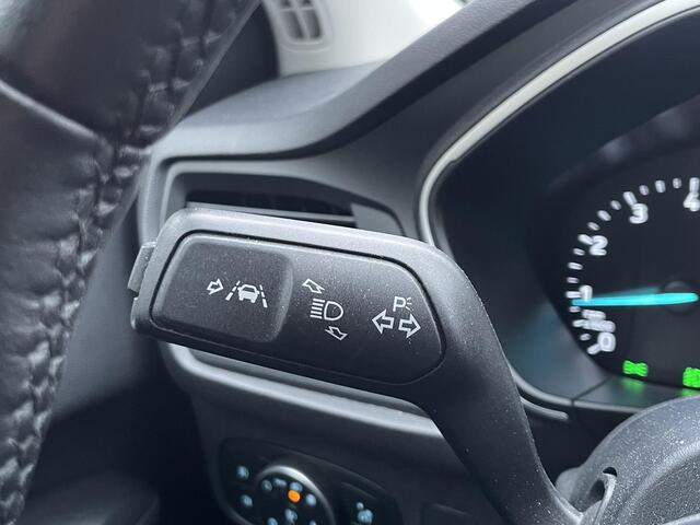 Ford FOCUS Wagon 1.0 EcoBoost Hybrid Trend Edition Business Trekhaak, Apple carplay, camera