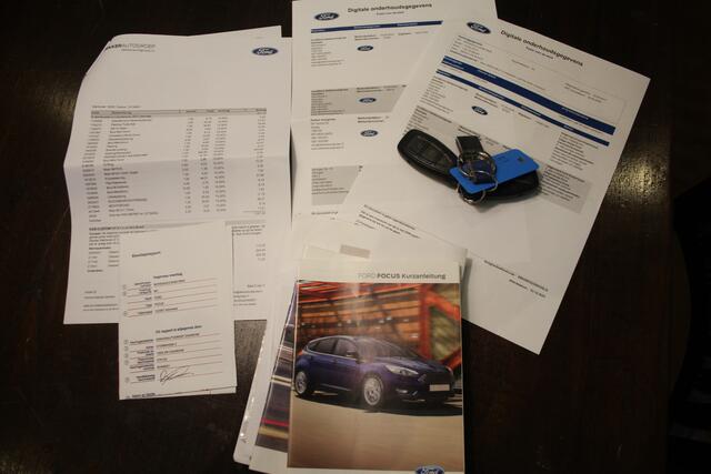 Ford FOCUS 1.0 126 Pk Titanium Automaat Nieuwe Distributie / Navigatie / Keyless