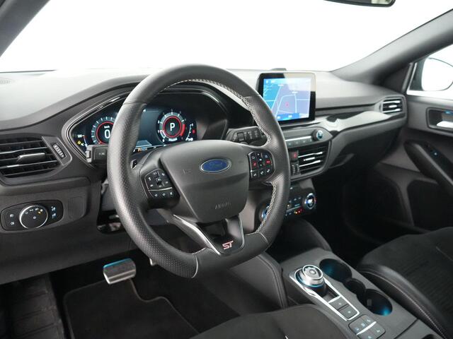 Ford FOCUS ST-3 PERFORMANCE PACK 2.3 280pk AUTOMAAT |dealer onderhouden|sper diff|launch control|HUD|el. stoelen|Apple Carplay|BLIS|parkeer camera|winterpack|19"|