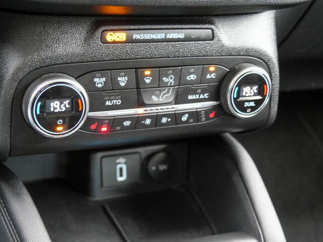 Ford FOCUS Wagon 1.0 EcoBoost Titanium Business | WINTERPACK | NAVIGATIE | CRUISE CONTROL |