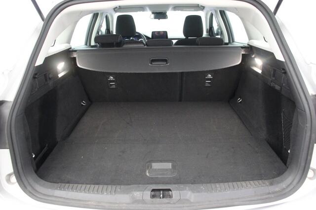 Ford FOCUS Wagon 1.0 EcoBoost Hybrid Titanium - Carplay, Navi, Cruise