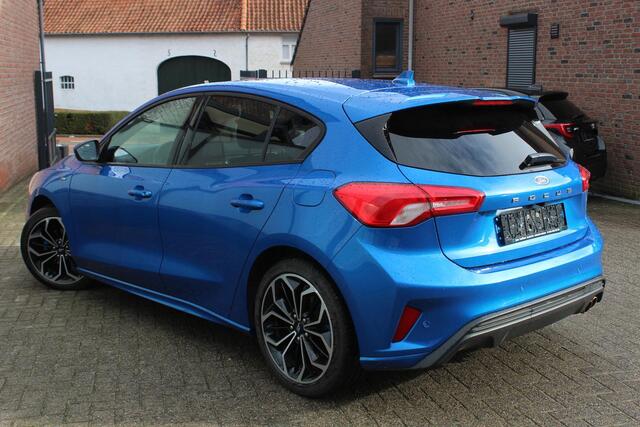 Ford FOCUS 1.5 182pk ST Line Business Automaat Navi, Camera, Winterpack, Pdc, 18", Afn. Trekhaak,