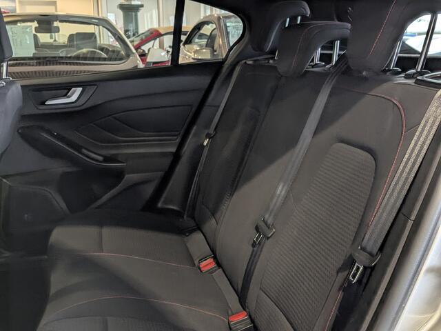 Ford FOCUS 1.0 EcoBoost ST Line Business Airco, Cruise Control, Navigatie, Stuurbekrachtiging