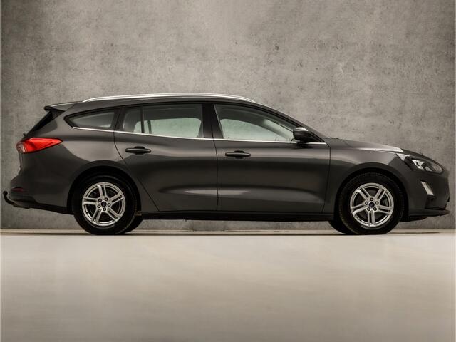 Ford FOCUS Wagon 1.0 EcoBoost Sport (APPLE CARPLAY, CAMERA, TREKHAAK, MODE KNOP, SPORTSTOELEN, LM VELGEN, PARKEERSENSOREN, CRUISE, NIEUWSTAAT)