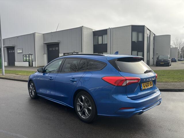 Ford FOCUS Wagon 1.0i EcoBoost Titanium ST-Line Automaat 126 PK. EXPORT !!! Motor loopt onregelmatig !! 1.051,- BPM terug !