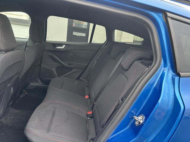 Ford FOCUS Wagon 1.0i EcoBoost Titanium ST-Line Automaat 126 PK. EXPORT !!! Motor loopt onregelmatig !! 1.051,- BPM terug !