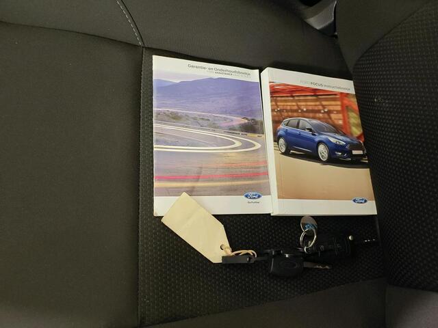 Ford FOCUS Wagon 1.0 Trend 1e Eigenaar | Volledig onderh | NAP | BTW | Trekhaak | Airco | Radio CD | Start/Stop | Hill-Hold | Elek ramen