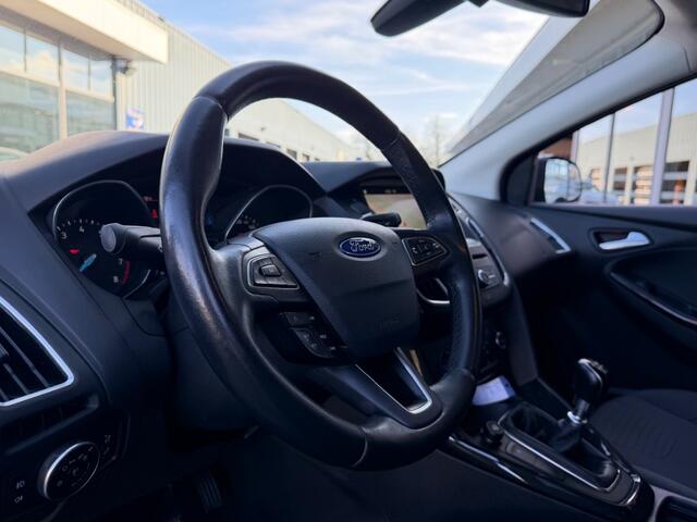 Ford FOCUS 1.0 TITANIUM 125 PK NAVI AIRCO/ECC PDC