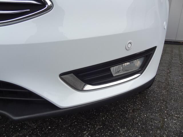 Ford FOCUS Wagon 1.5 Titanium | TREKHAAK | LMV | CRUISE | AIRCO |