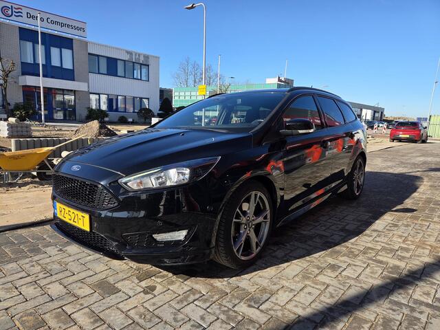 Ford FOCUS Wagon 1.5 ST-Line