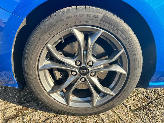 Ford FOCUS Wagon 1.0 EcoBoost 125 PK ST Line Business Wagon l Winter Pack