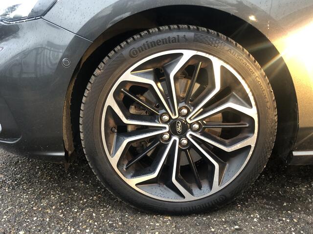 Ford FOCUS Wagon 1.5 EcoBoost ST Line Business // NAVI // TREKHAAK // CAMERA // CLIMA // STOELVERWARMING // ADAPTIVE CRUISE // AUT. INPARKEREN //