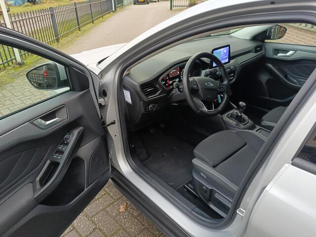 Ford FOCUS Wagon 1.0 EcoBoost Hybrid Titanium | Nieuw model | Cruis Controle | App-connect | 125pk | Airco |