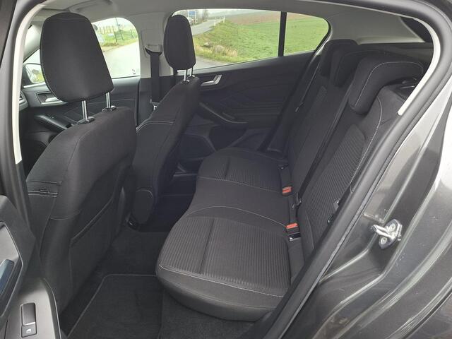 Ford FOCUS 1.0 EcoBoost Hybrid Titanium NAVI | PDC V+A | NL-auto | rijklaarprijs !!