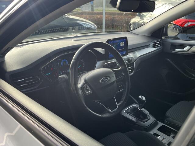 Ford FOCUS 1.0 EcoBoost Titanium Business 125pk/92kW 6-bak | Design Pack | Technology Pack | Driver Assistance Pack | Winter Pack | etc. etc.