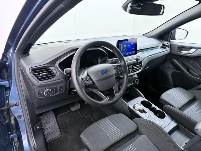 Ford FOCUS Wagon 1.5T AUT-8 150PK Active X Navi Head-Up Adaptive Cruise Camera Apple Carplay Android Virtual-Cockpit Pdc Ecc Sport Stoelen Business Elek.Achterklep Privacy Glas Led Isofix Wifi DAB Park-Asist Dodehoek-Asist Lane Assist Virtual Cockpit Keyless 1e Eige