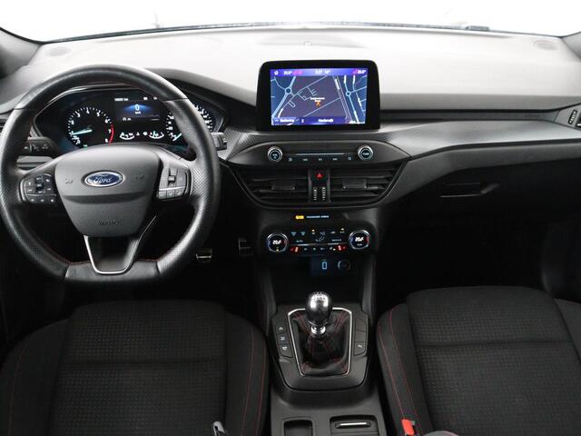 Ford FOCUS 1.0 EcoBoost ST Line | Panoramadak | Trekhaak | Stoelverwarming | Adaptive cruise | Camera | B&O Sound | Carplay | Navigatie | Full LED | Climate control | Bluetooth