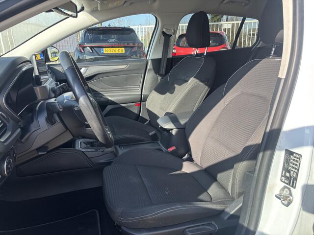 Ford FOCUS Wagon 1.0 EcoBoost Hybrid Titanium X Business