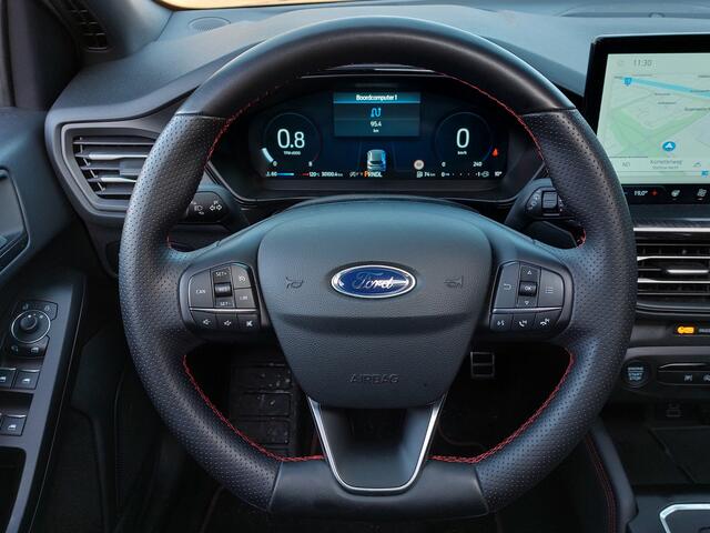 Ford FOCUS 1.0 EcoBoost Hybrid 155pk Automaat ST Line X | Navi | Apple Carplay | B&O Sound | Led Koplampen | Keyless Entry | Panorama Schuifdak | Rijstrook+Licht+Regensensor | Privacy Glass | 18''lm