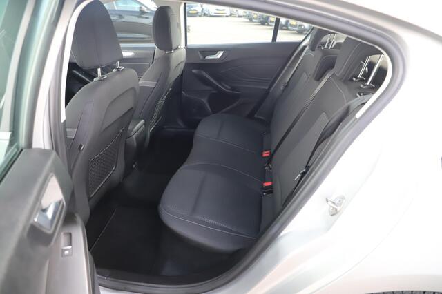 Ford FOCUS 1.0 EcoBoost Trend Edition Business 101PK Navigatie 16 inch LMV Carplay Android Airco Cruise LED Parkeersensoren