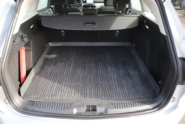 Ford FOCUS Wagon 1.0 EcoBoost Trend Edition Business 101PK Navigatie Achteruitrijcamera 16 inch LMV Carplay Android Airco Cruise LED Parkeersensoren