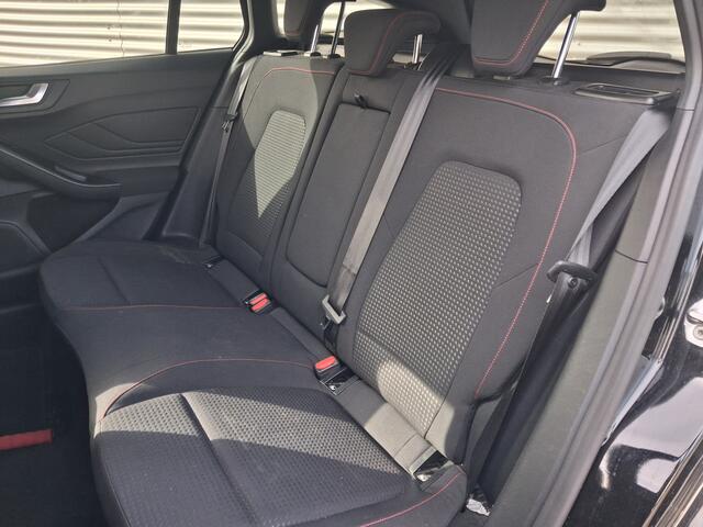 Ford FOCUS Wagon 1.0 EcoBoost Titanium Business | Nieuw Binnen! | Winterpack | Camera | Trekhaak