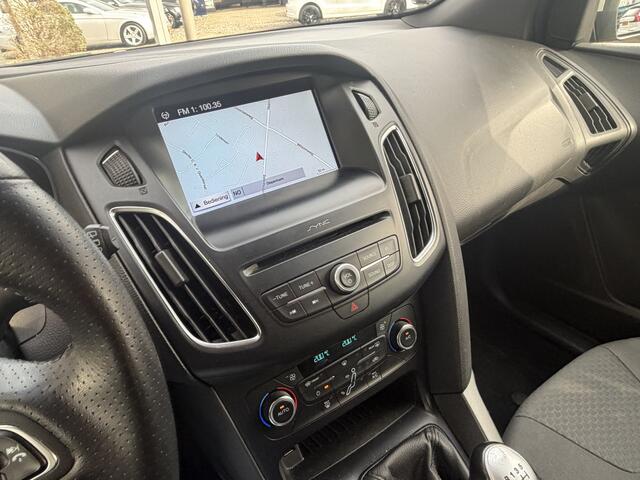 Ford FOCUS Wagon 1.0 ST-Line Bj 2017 Km 132.000 126PK Dealer onderhouden !!