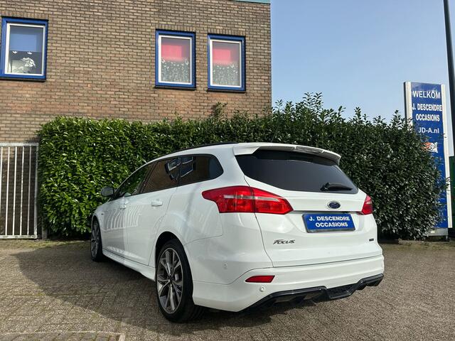 Ford FOCUS Wagon 1.0 EcoBoost St-Line Climate C, Cruise C, Navigatie, Camera!!!!
