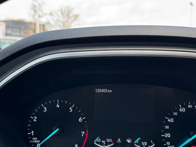 Ford FOCUS 1.0 EcoBoost Titanium - navi - sensoren- trekhaak