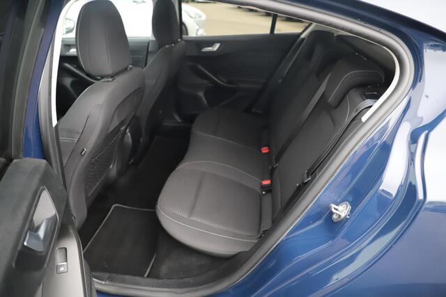 Ford FOCUS 1.0 EcoBoost Hybrid Titanium X Business 125PK Navigatie Achteruitrijcamera Carplay 16 inch LMV