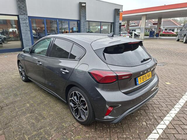 Ford FOCUS 1.0 EcoBoost Hybrid ST Line Business * PANO * WINTERPAKKET *