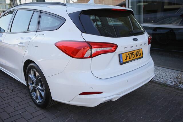 Ford FOCUS Wagon 1.0 EcoB. ST L. Bns