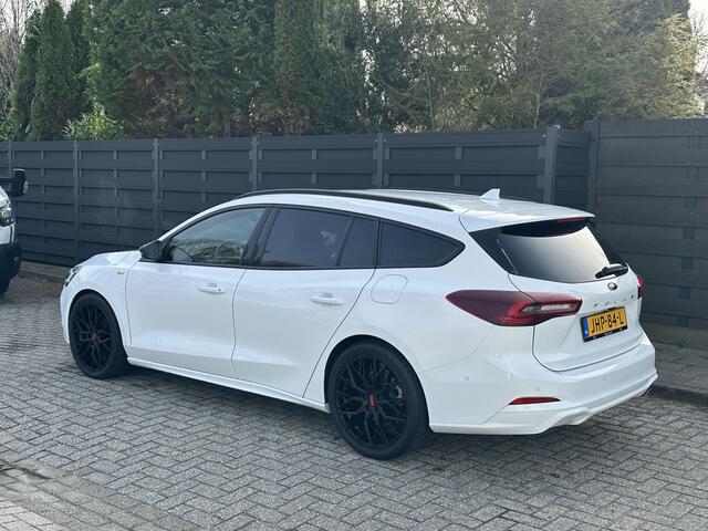 Ford FOCUS Wagon EcoBoost 155PK Hybrid ST Line | Winter pack | Adapt. Cruise | Camera | Draadloos CarPlay