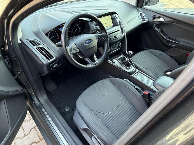 Ford FOCUS Wagon 1.0 125pk Stuur/Stoelverw. Carplay, 1e Eig. Garantie