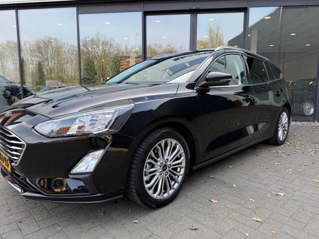 Ford FOCUS 1.0 EcoB. Hybrid Titanium,Pano,B/O,Digi Displ.,Navi,Clima,Camera,Lane Ass.,