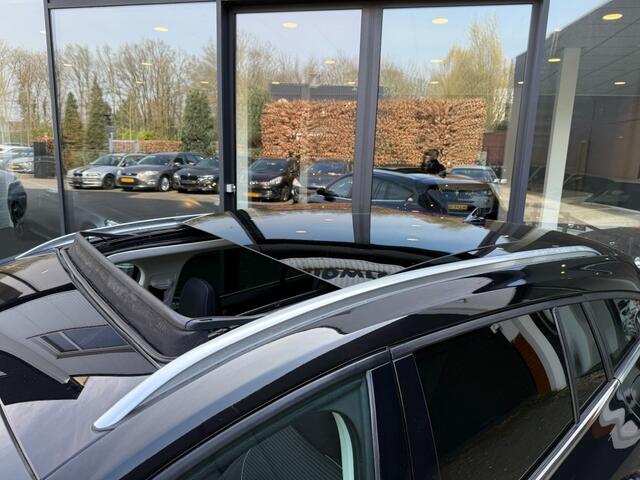 Ford FOCUS 1.0 EcoB. Hybrid Titanium,Pano,B/O,Digi Displ.,Navi,Clima,Camera,Lane Ass.,