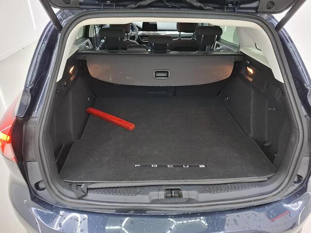 Ford FOCUS 1.0 EcoB Hybrid Titanium X Navi Camera Winter pack Adap Cruise Elek Klep B&O Full-LED Wagon