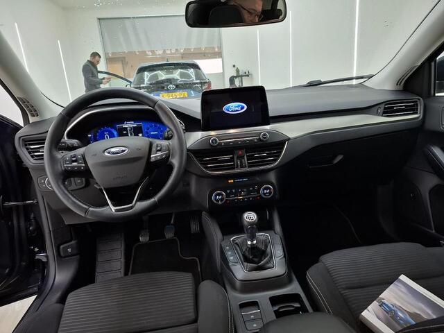 Ford FOCUS 1.0 EcoB Hybrid Titanium X Navi Camera Winter pack Adap Cruise Elek Klep B&O Full-LED Wagon